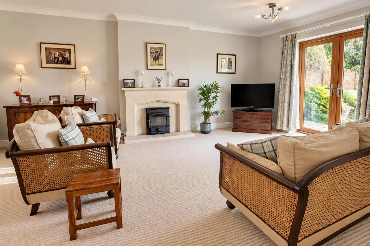 Cheltenham Road East, Churchdown, GL2, photo 4