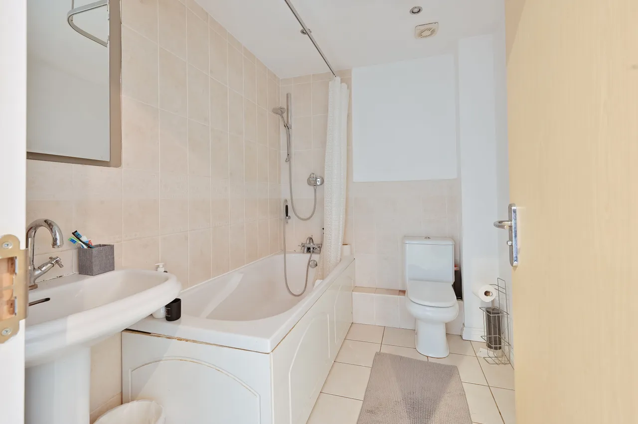 118 Rickmansworth Road, Watford, photo 10