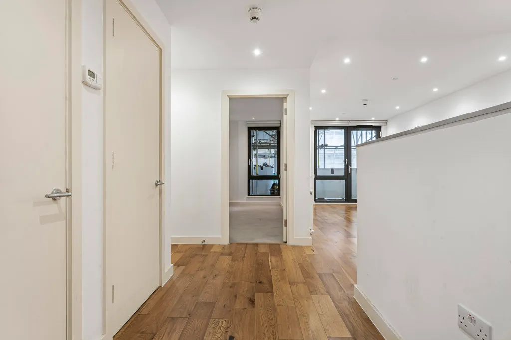 Palmers Road, Bethnal Green, E2, photo 6