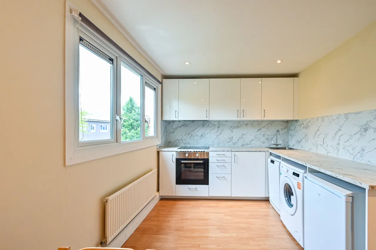 4 Faraday Close, London, photo 7