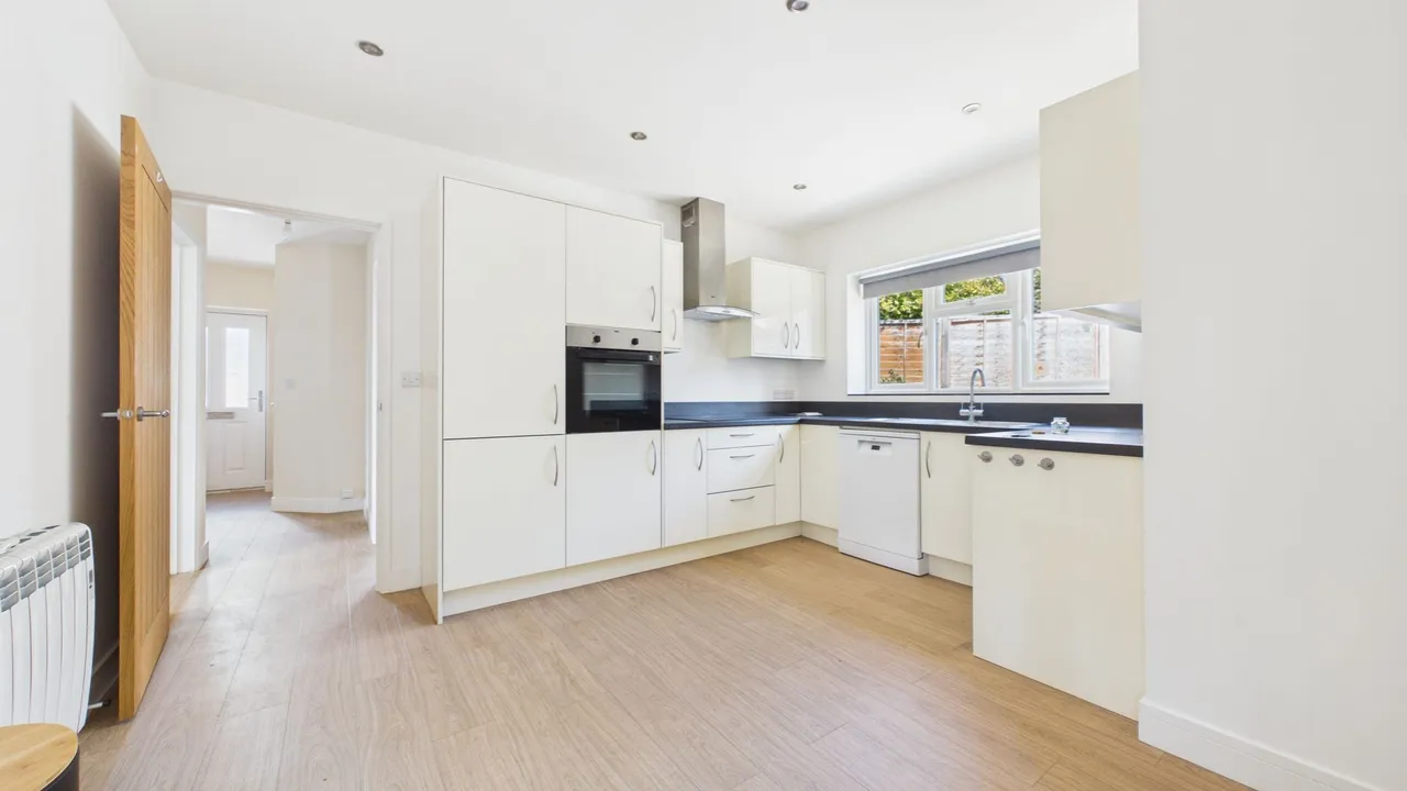High Street, Corby Glen, Grantham, NG33, photo 2