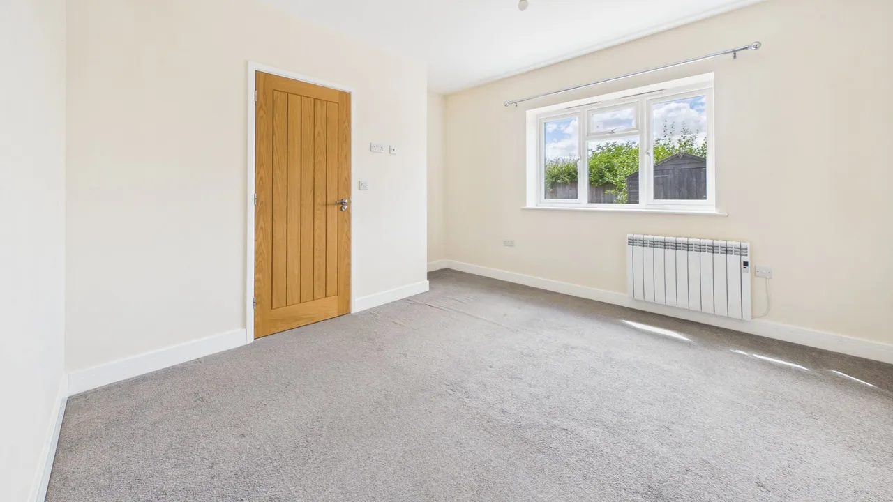 High Street, Corby Glen, Grantham, NG33, photo 5