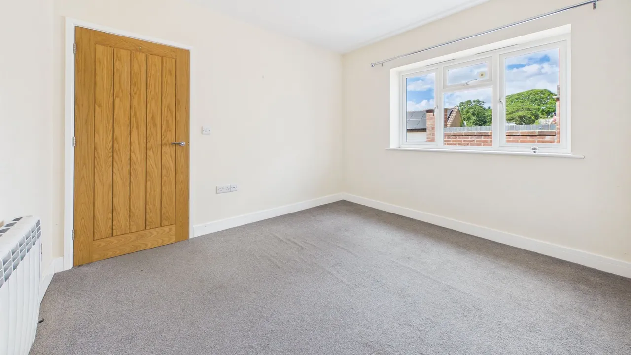 High Street, Corby Glen, Grantham, NG33, photo 9