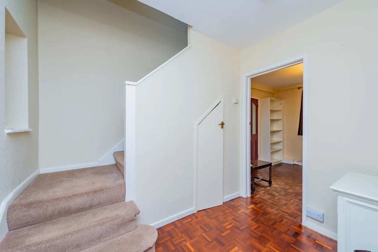 St. Barbaras Place, Park Hall, SY11, photo 6
