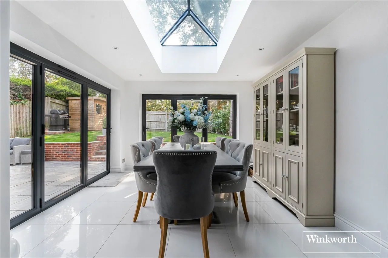 Butler Road, Bagshot, Surrey, GU19, photo 8