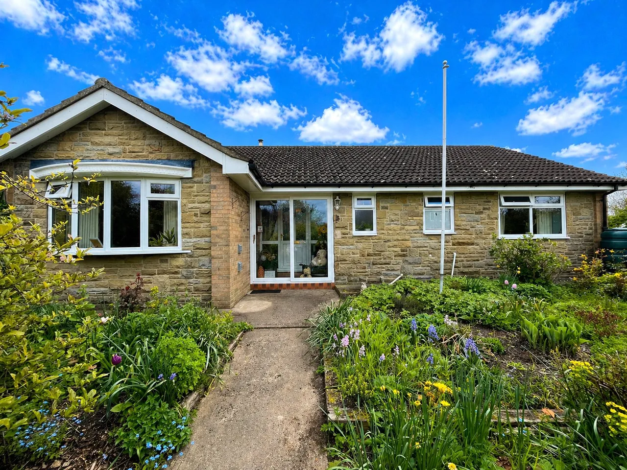 3 bed house for sale — East Grange Close, Scruton, Northallerton, North Yorkshire, DL7 0TZ