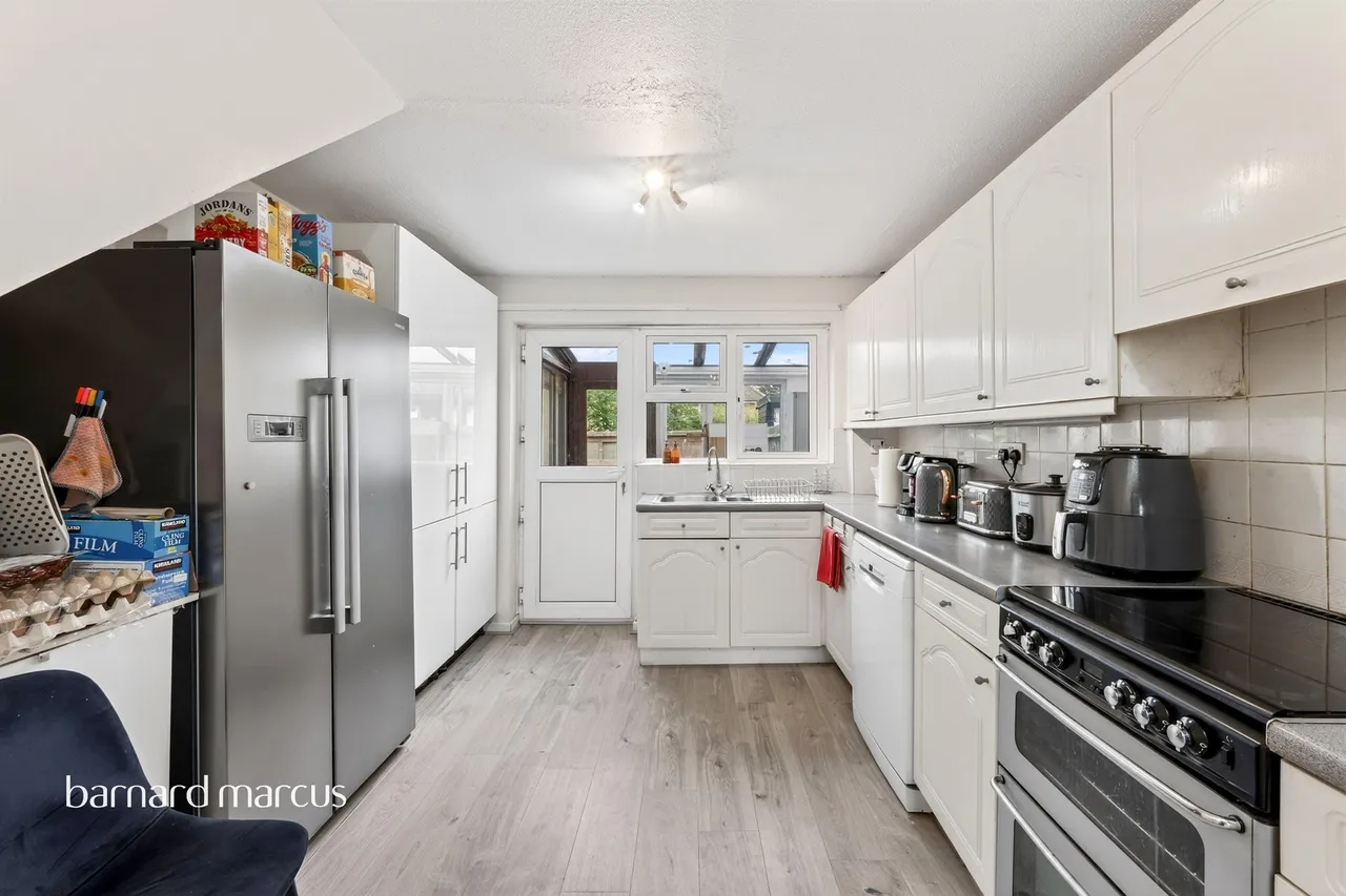 Long Walk, Epsom, KT18, photo 4