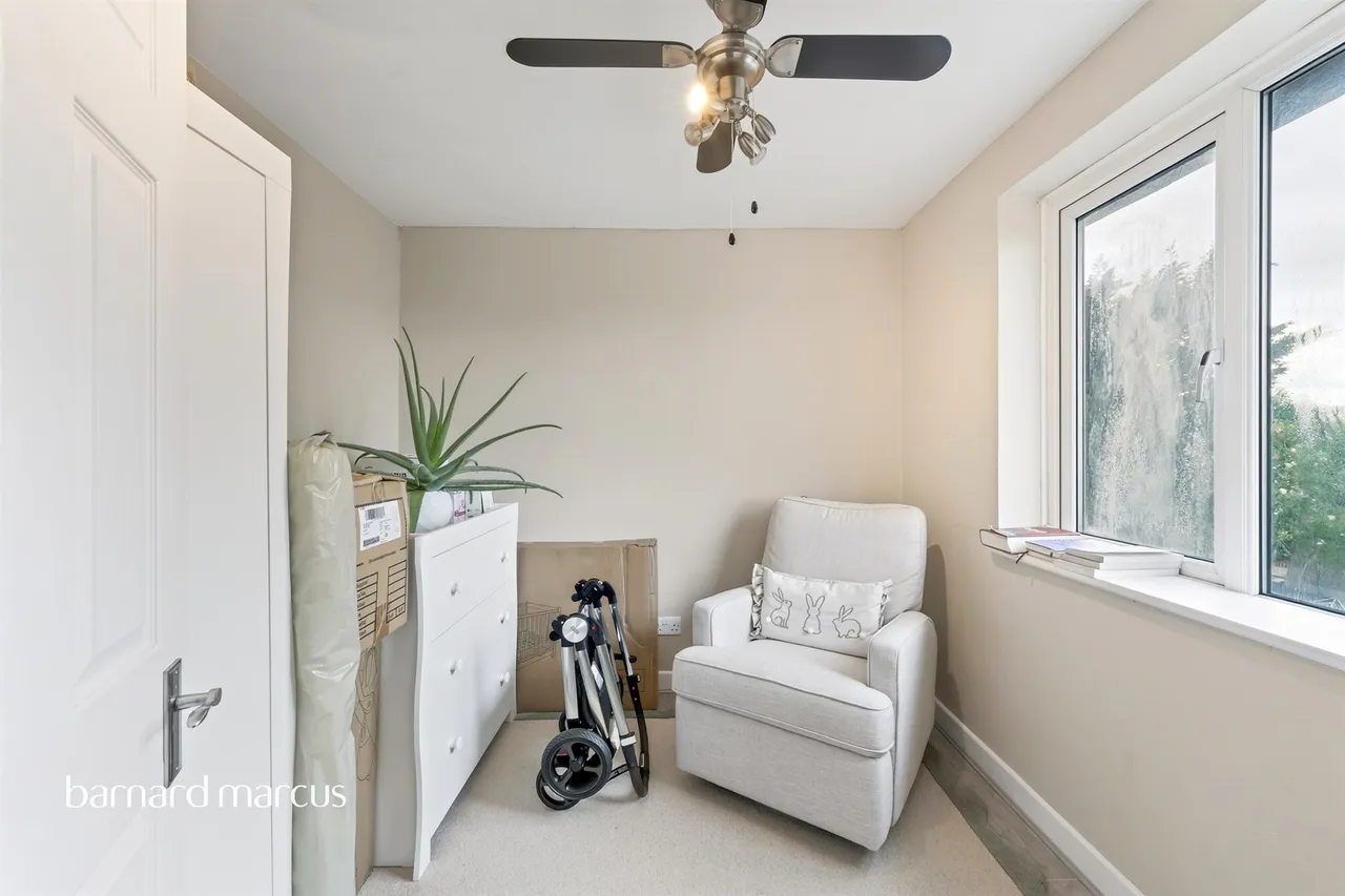 Long Walk, Epsom, KT18, photo 10