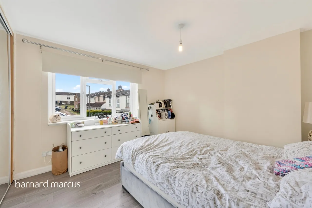Long Walk, Epsom, KT18, photo 8