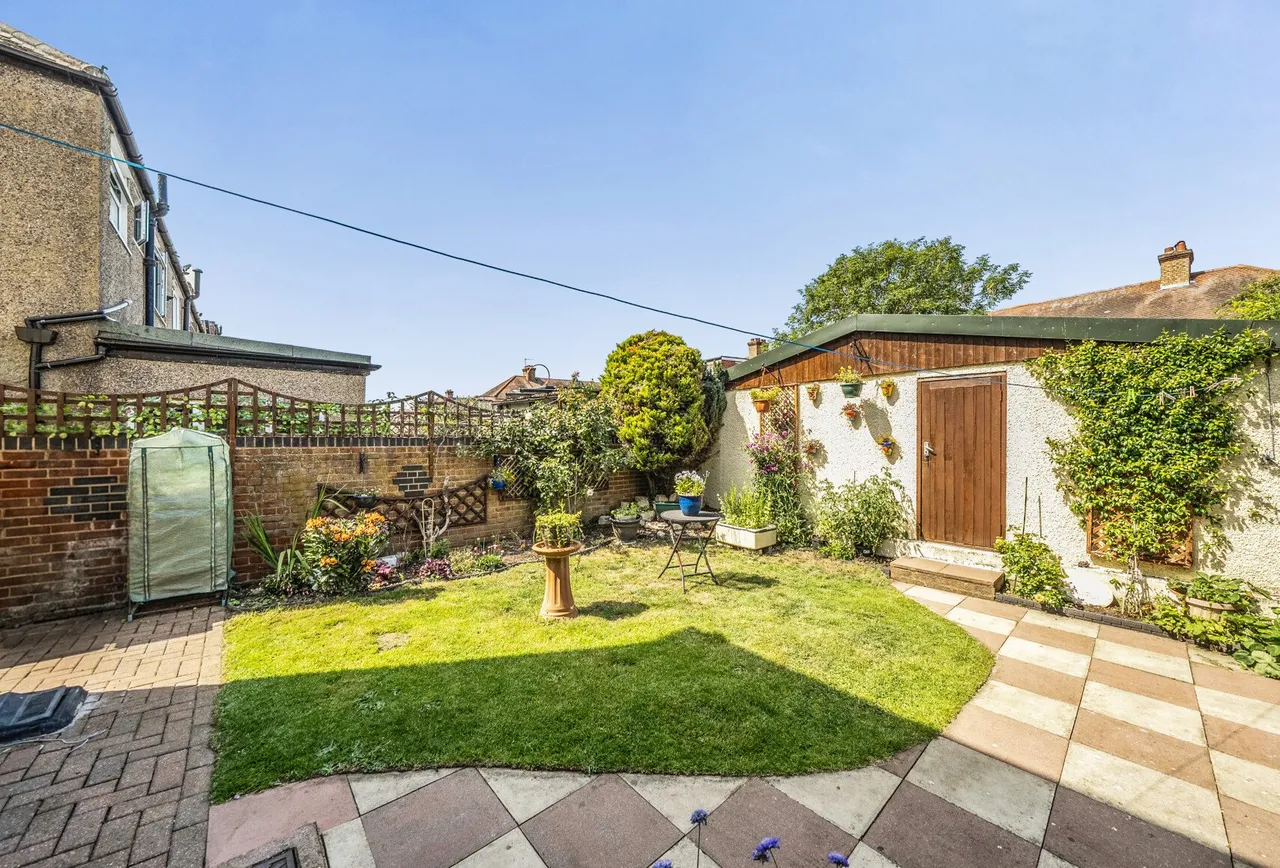 Commonside East, Mitcham, CR4 1HH, photo 6