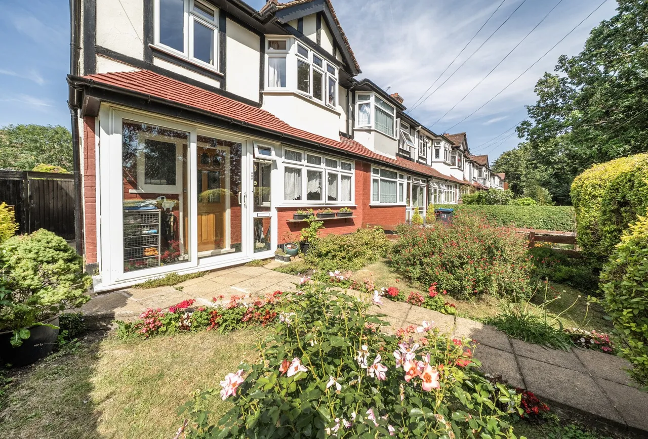 Commonside East, Mitcham, CR4 1HH, photo 21