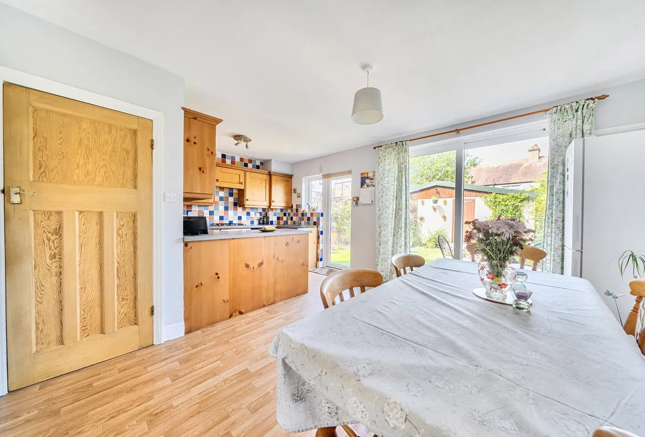 Commonside East, Mitcham, CR4 1HH, photo 5
