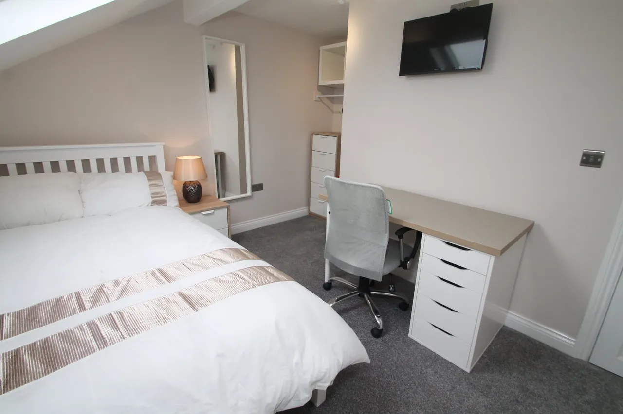 Hartley Grove, Woodhouse, LS6, photo 10