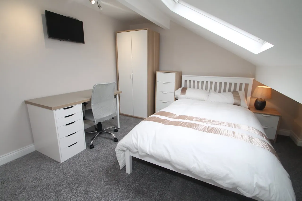 Hartley Grove, Woodhouse, LS6, photo 8