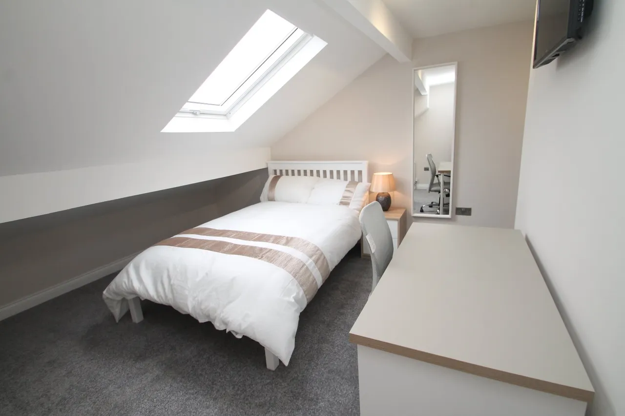 Hartley Grove, Woodhouse, LS6, photo 9