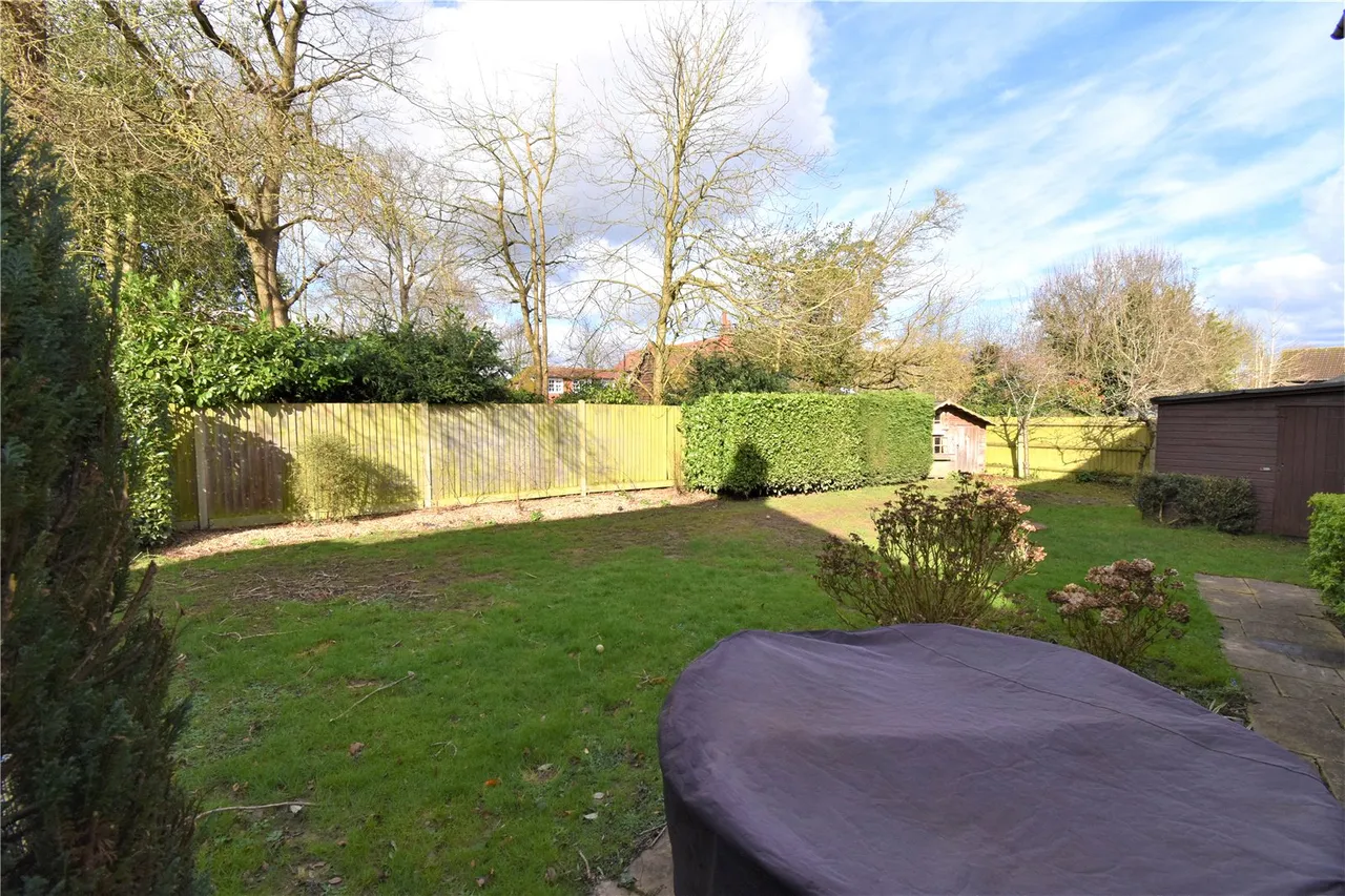 Middle Mead, Hook, Hampshire, RG27 9TE, photo 4