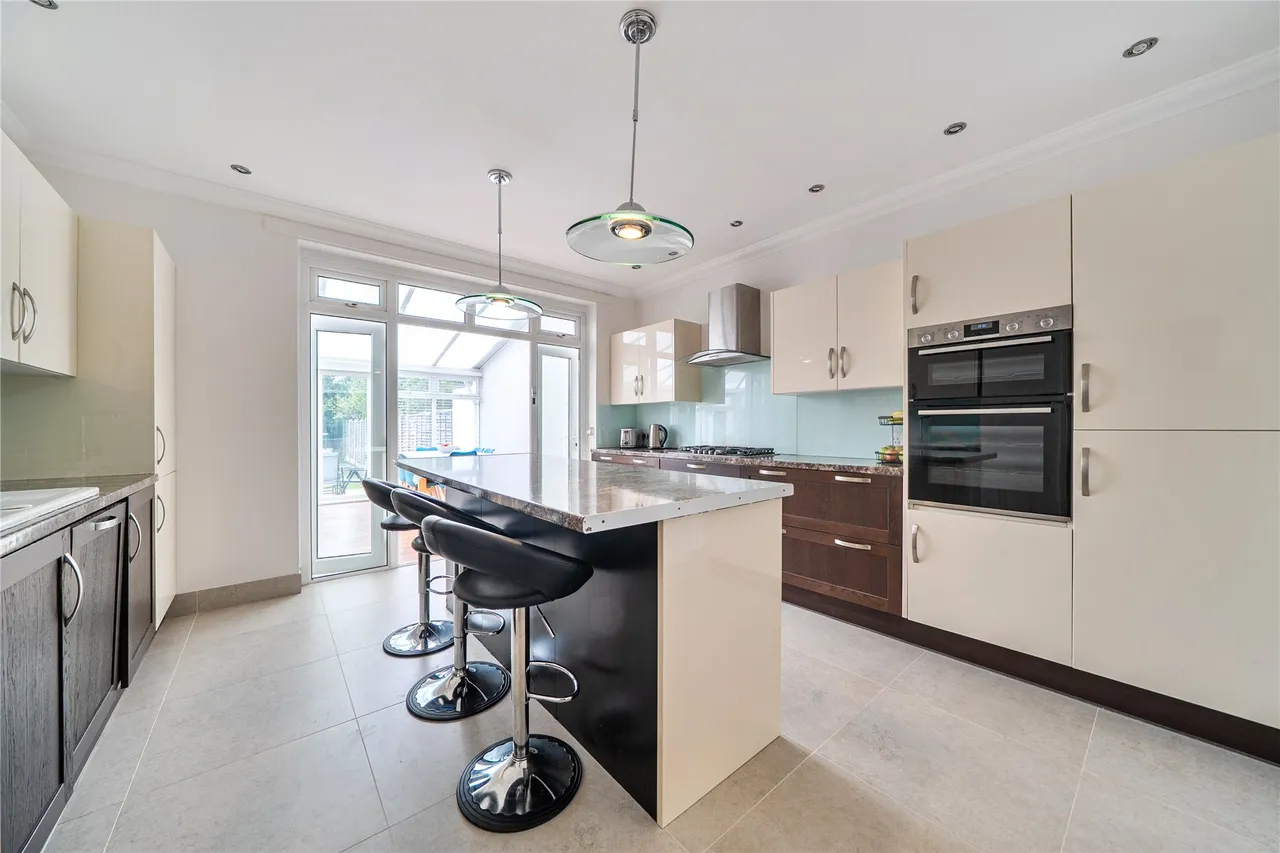 Beresford Avenue, Surbiton, KT5, photo 3