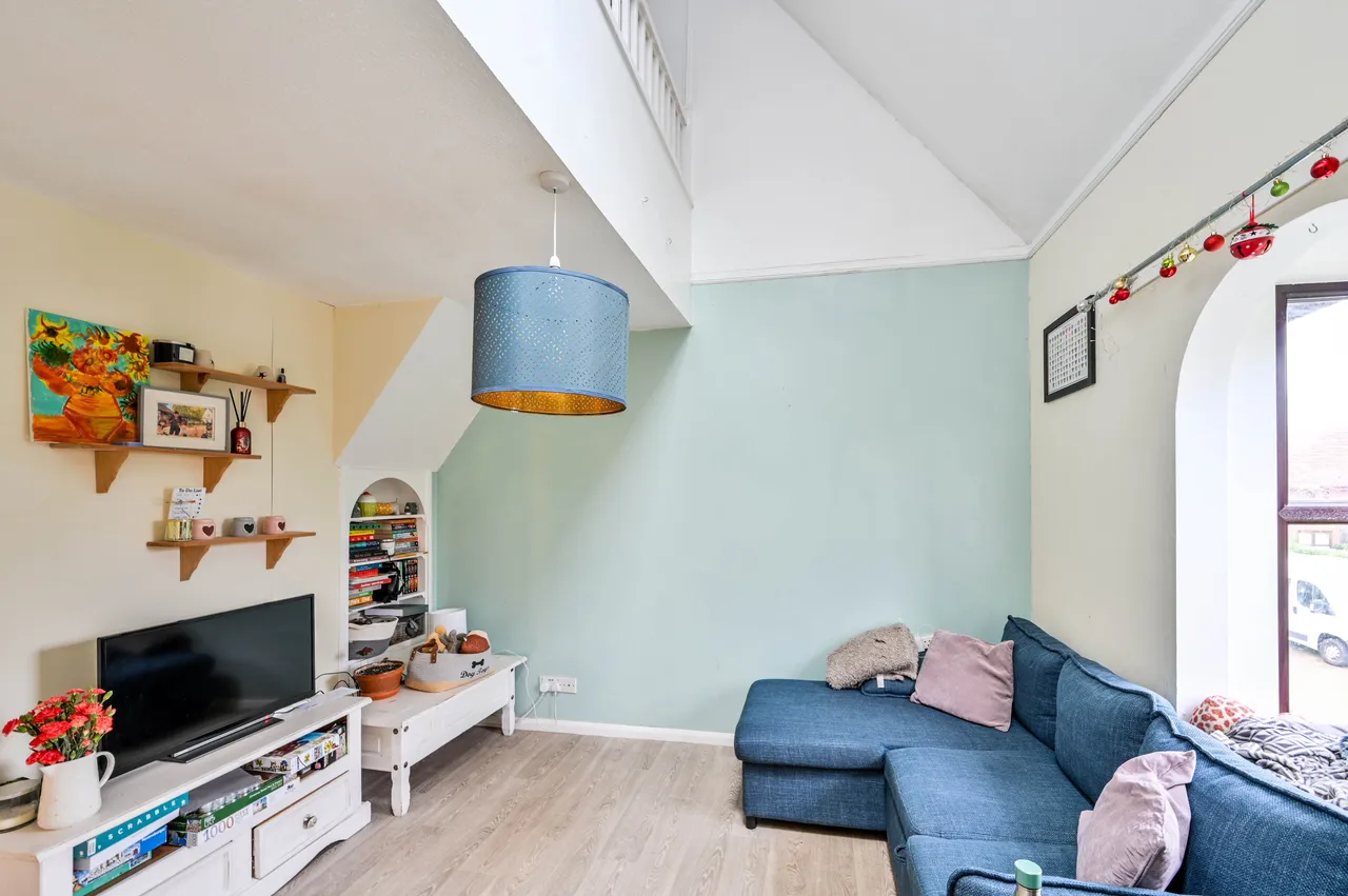20 Veryan, Woking, photo 6