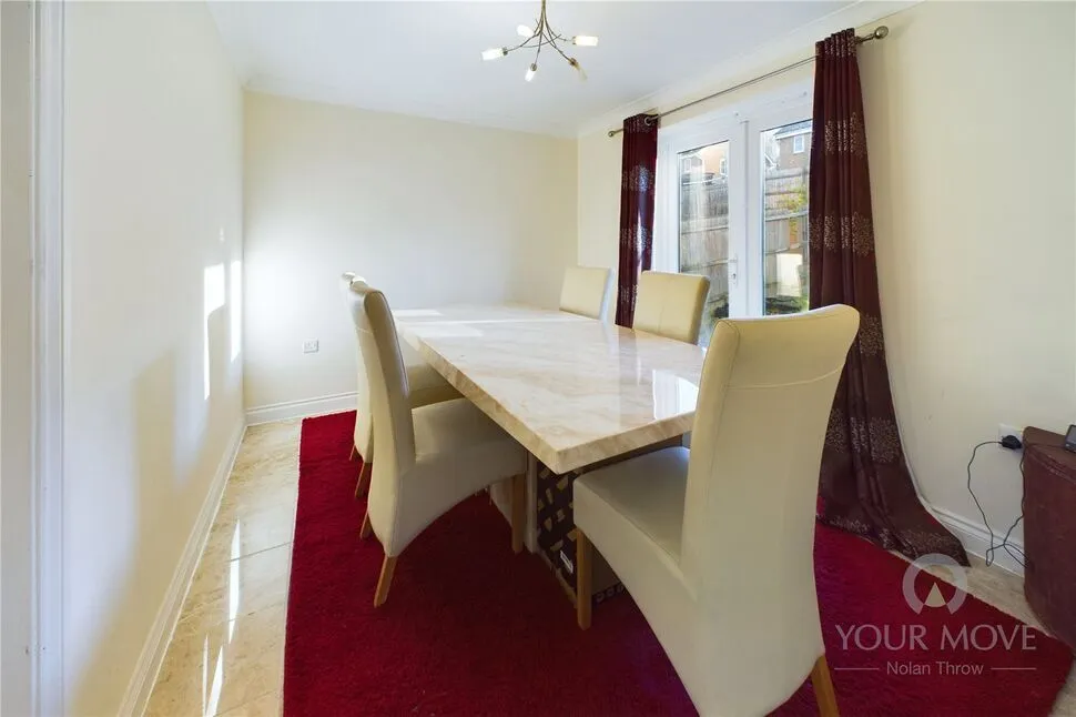 Chalon Close, Wellingborough, Northamptonshire, NN8, photo 3