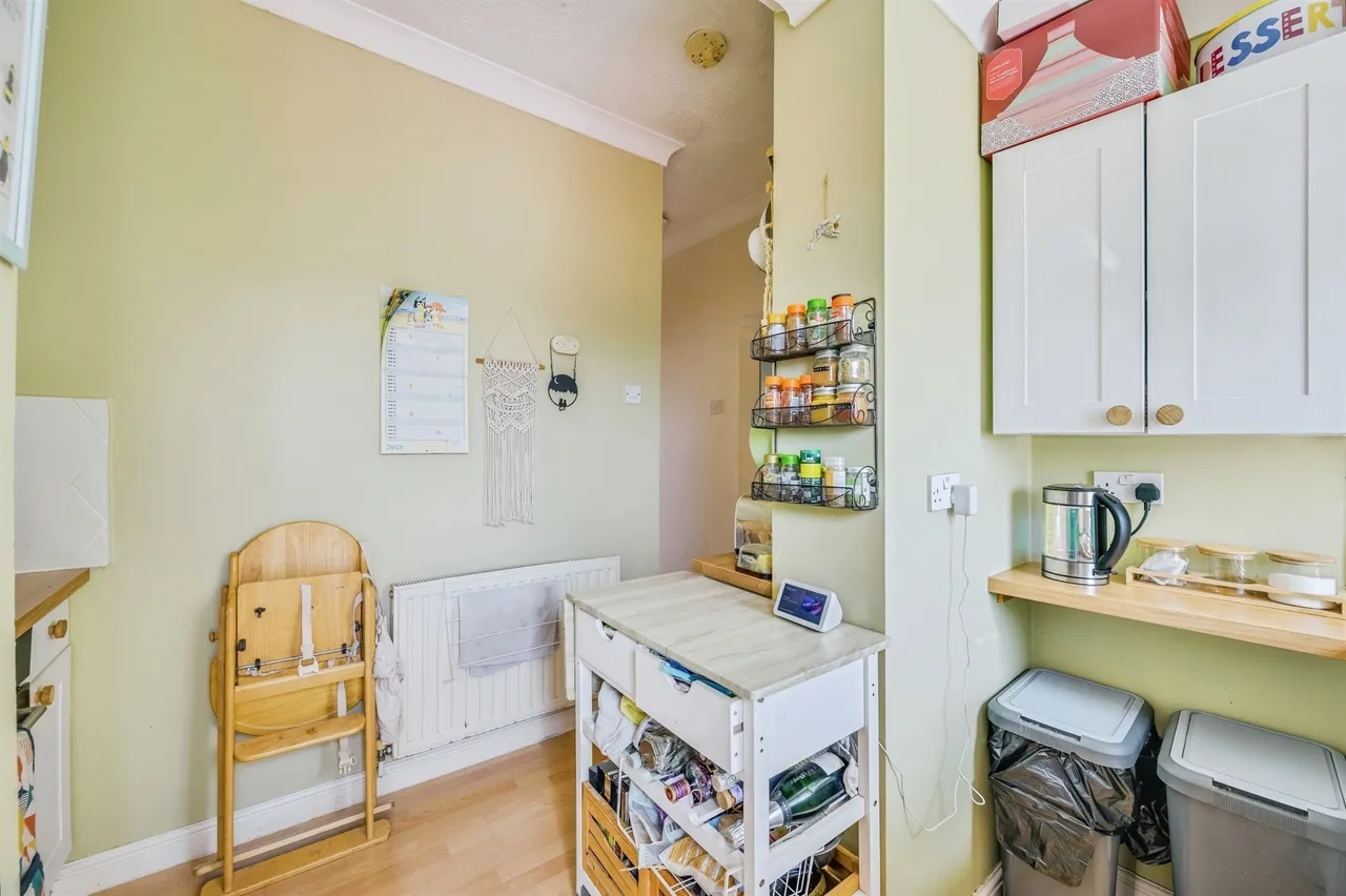 Victoria Road, Plymouth, PL5, photo 9