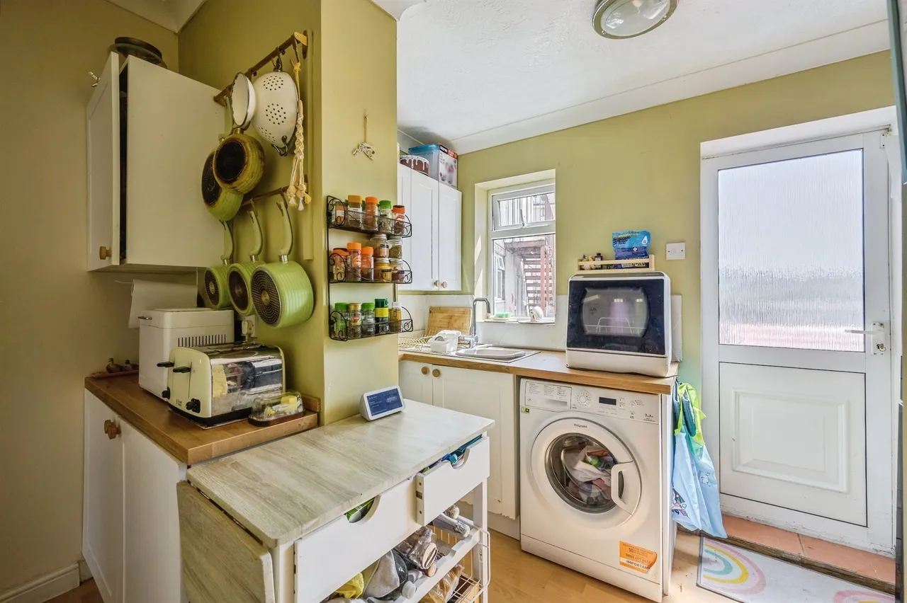 Victoria Road, Plymouth, PL5, photo 8