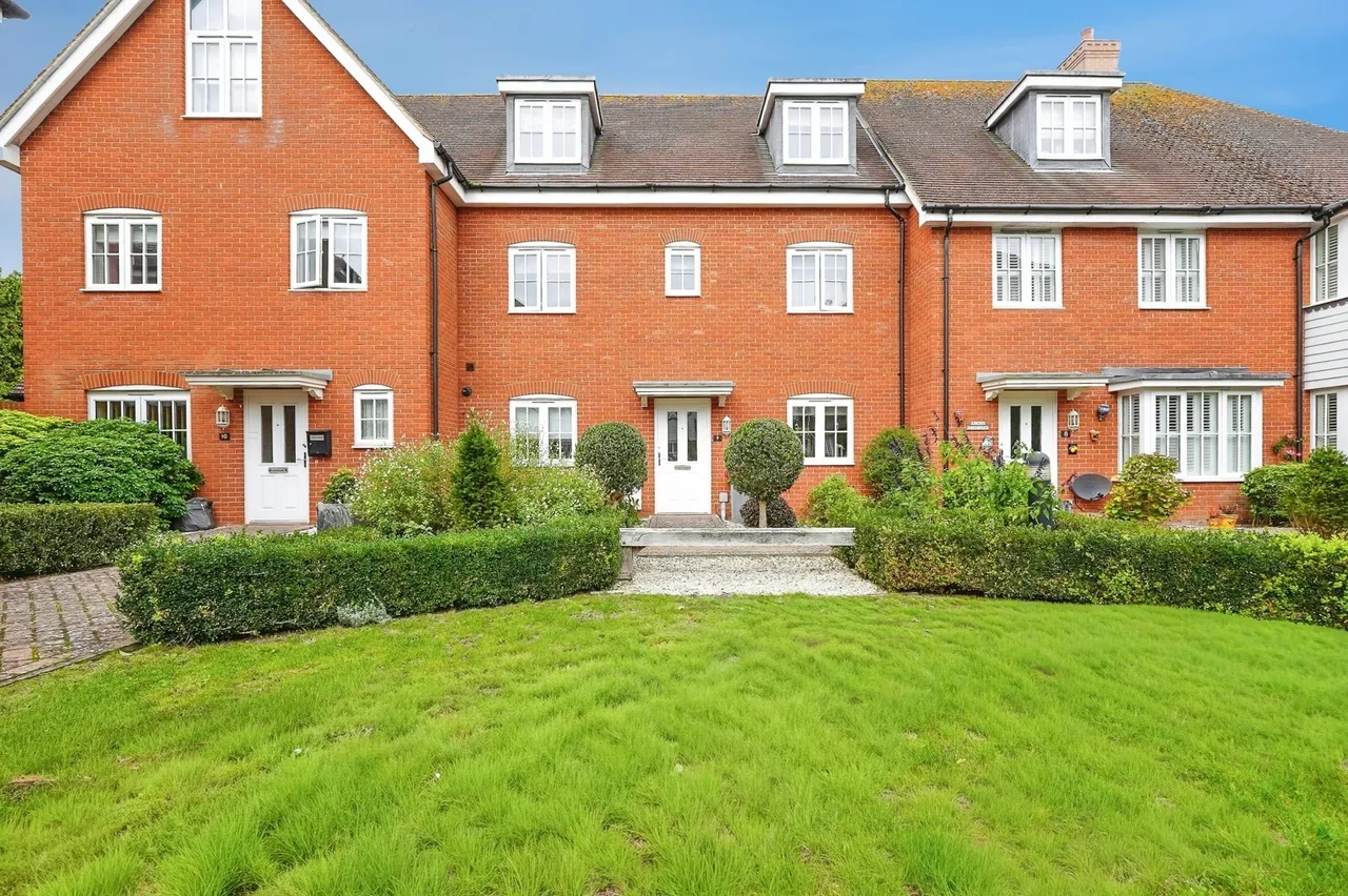 4 bed house for sale, Woolmer Close, Canterbury, CT1