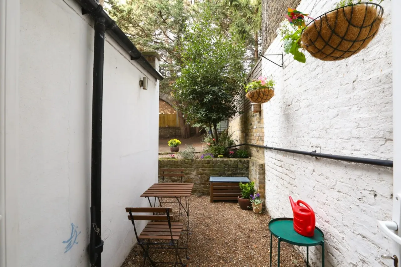 Flaxman Road, London, SE5, photo 2