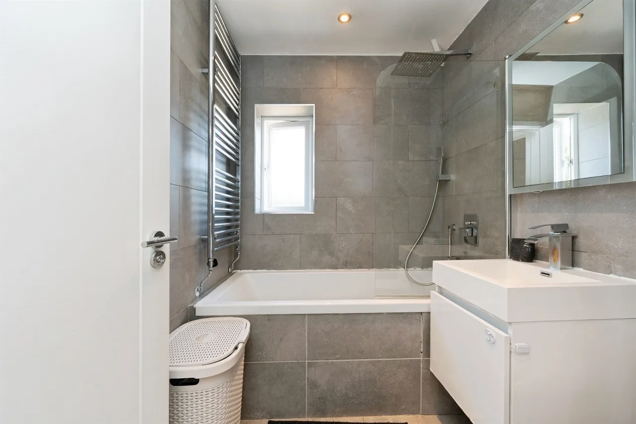 Blackwell Drive, Watford, photo 7