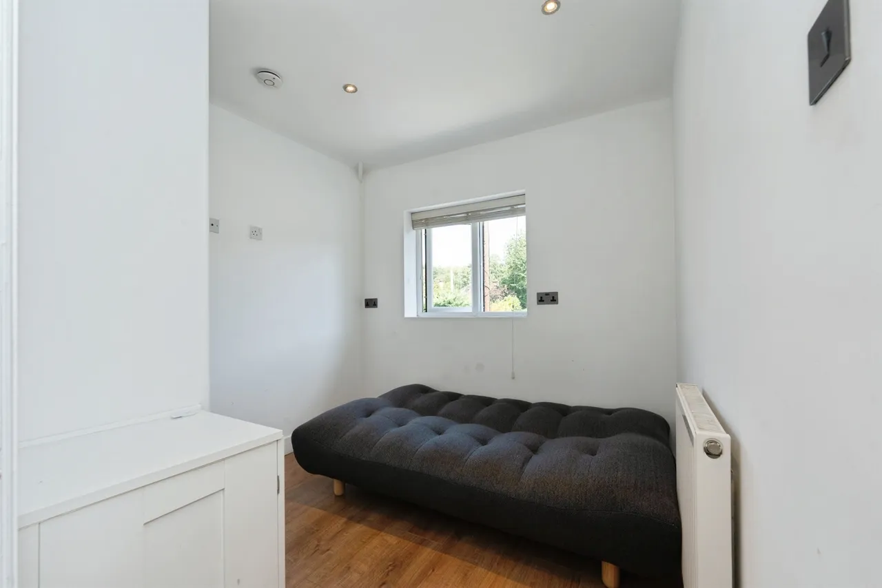 Blackwell Drive, Watford, photo 11