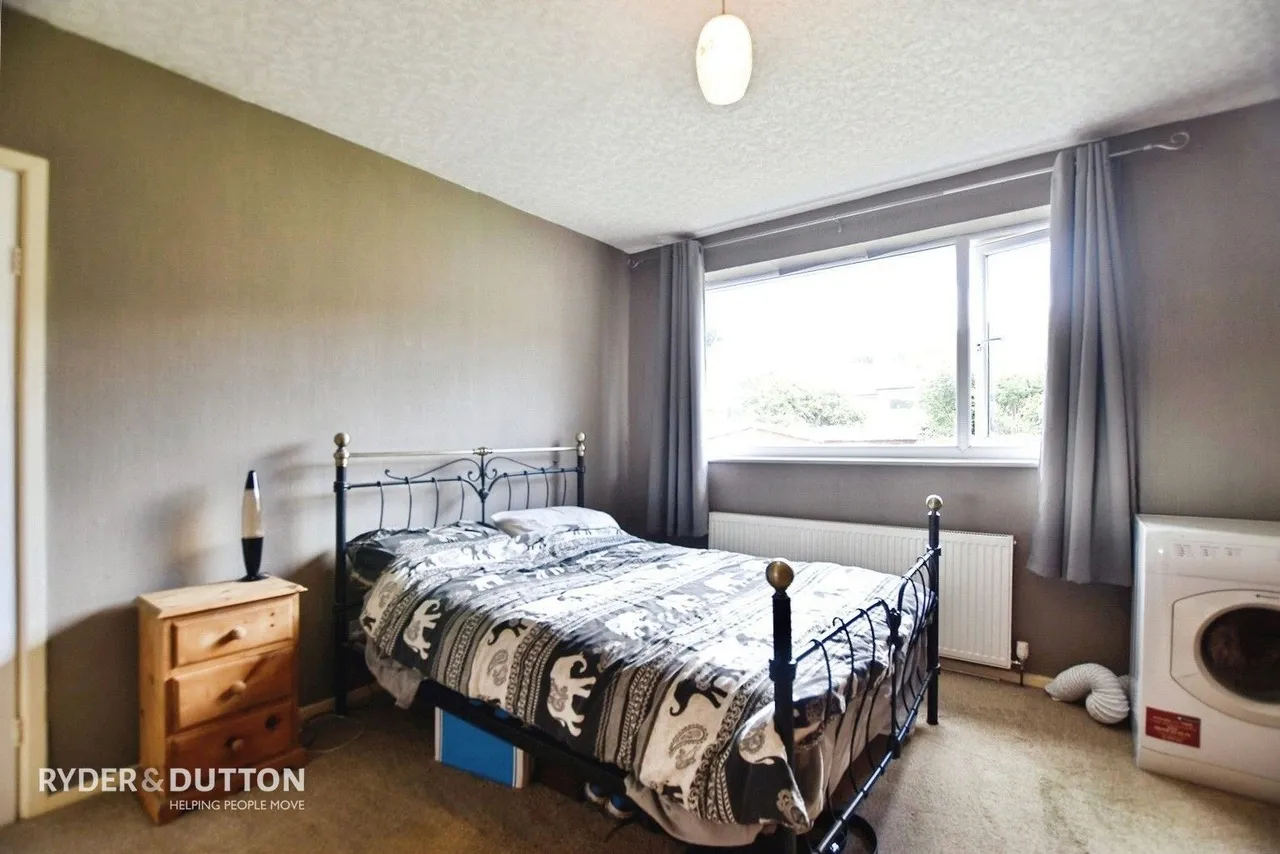 Jordan Avenue, Shaw, OL2, photo 11