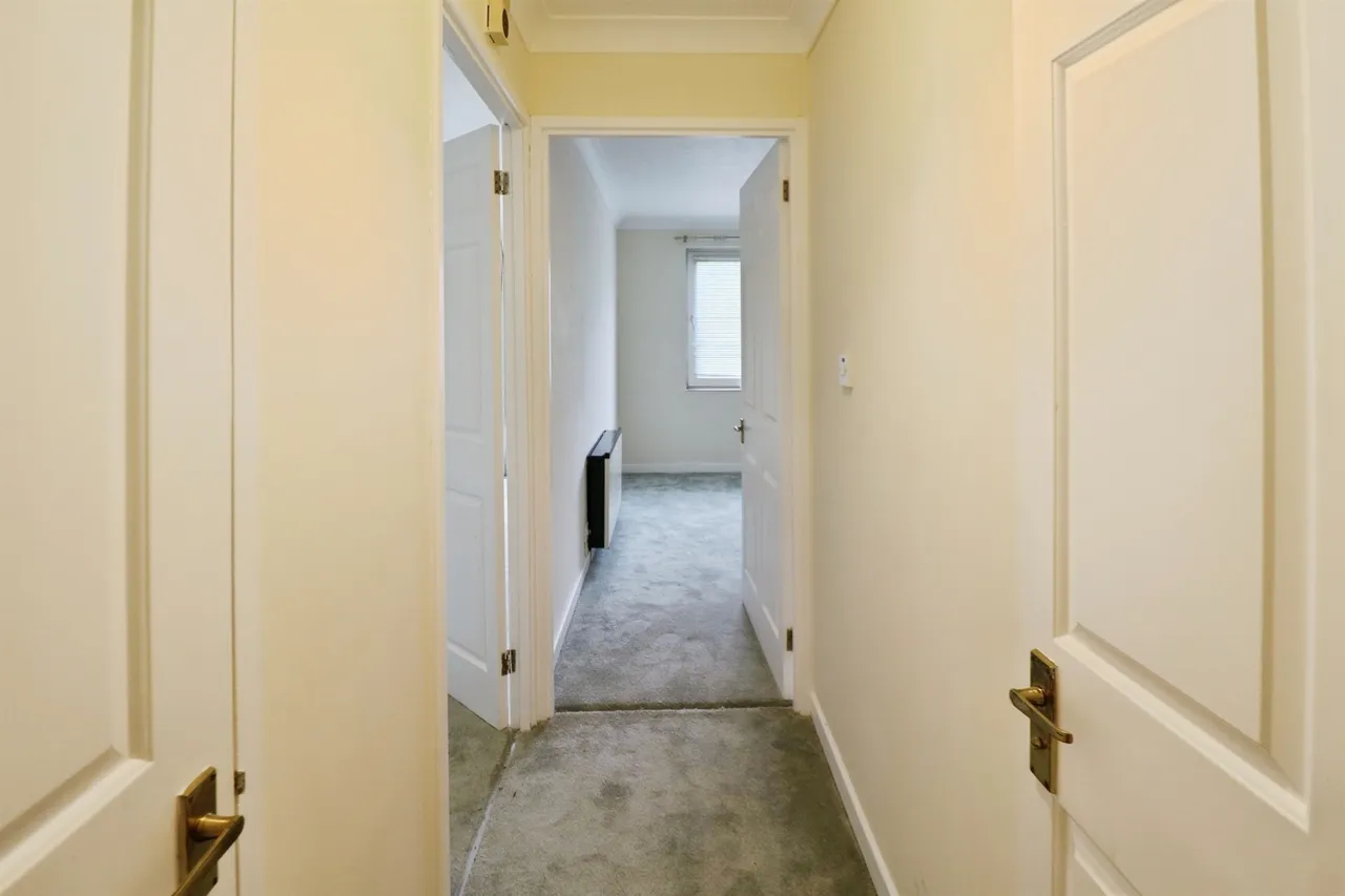Bradford Place, Penarth, CF64, photo 4
