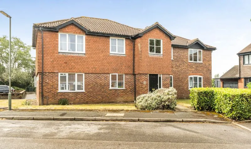 Melton Fields, Epsom, KT19, photo 11