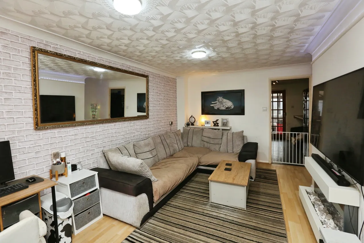 Rogers Close, PO12, photo 5