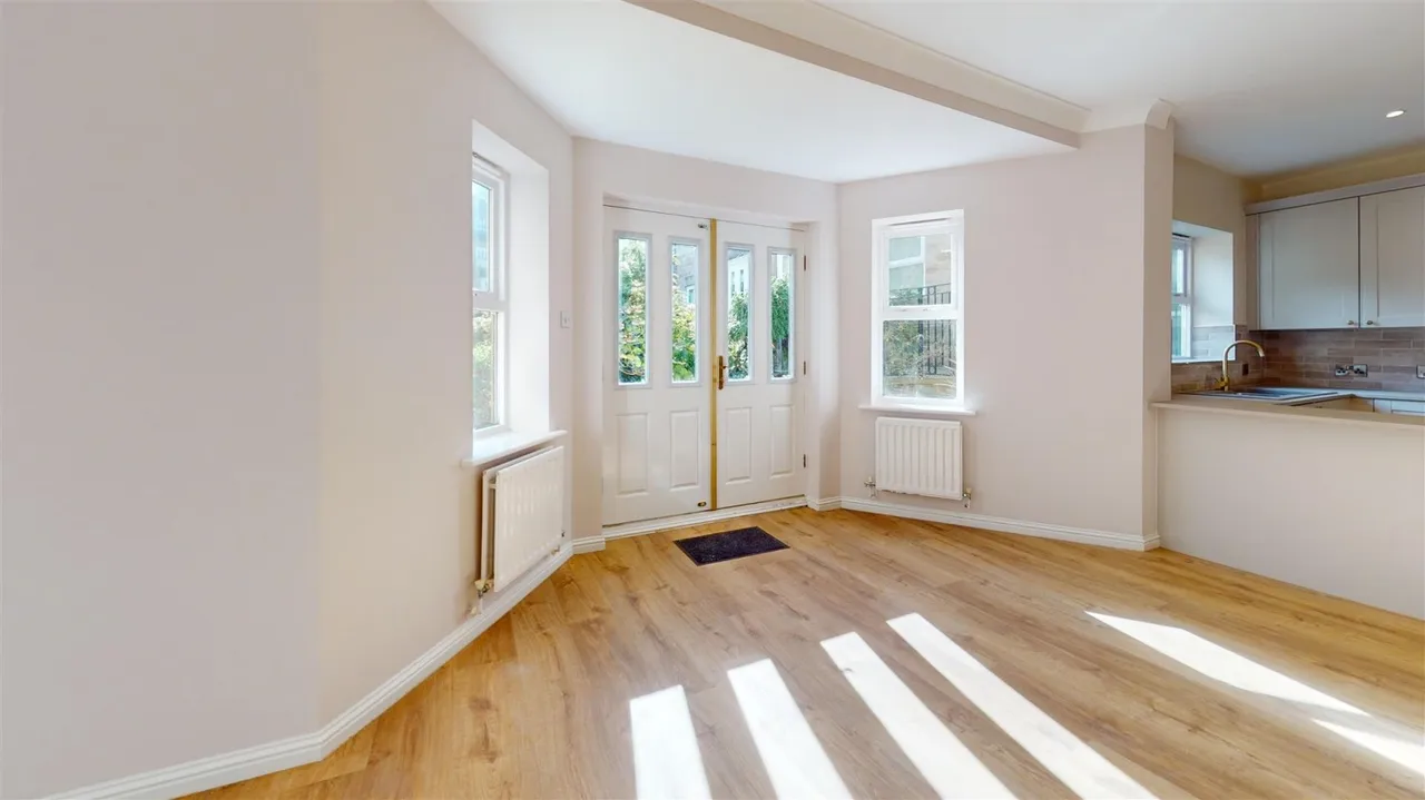 Regency Court, Ilkley, LS29, photo 4