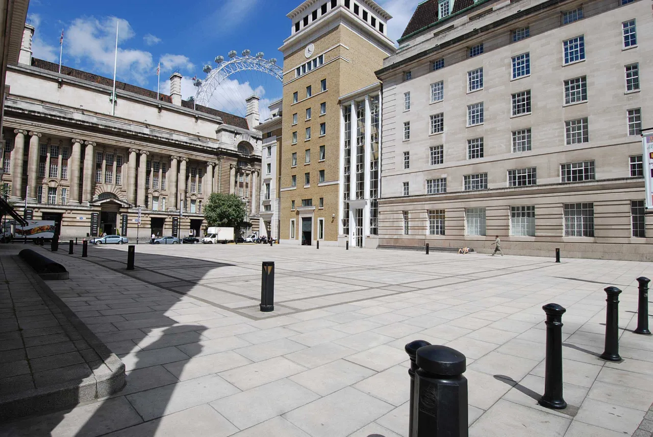 2 bed flat to rent, Chicheley Street, London, SE1
