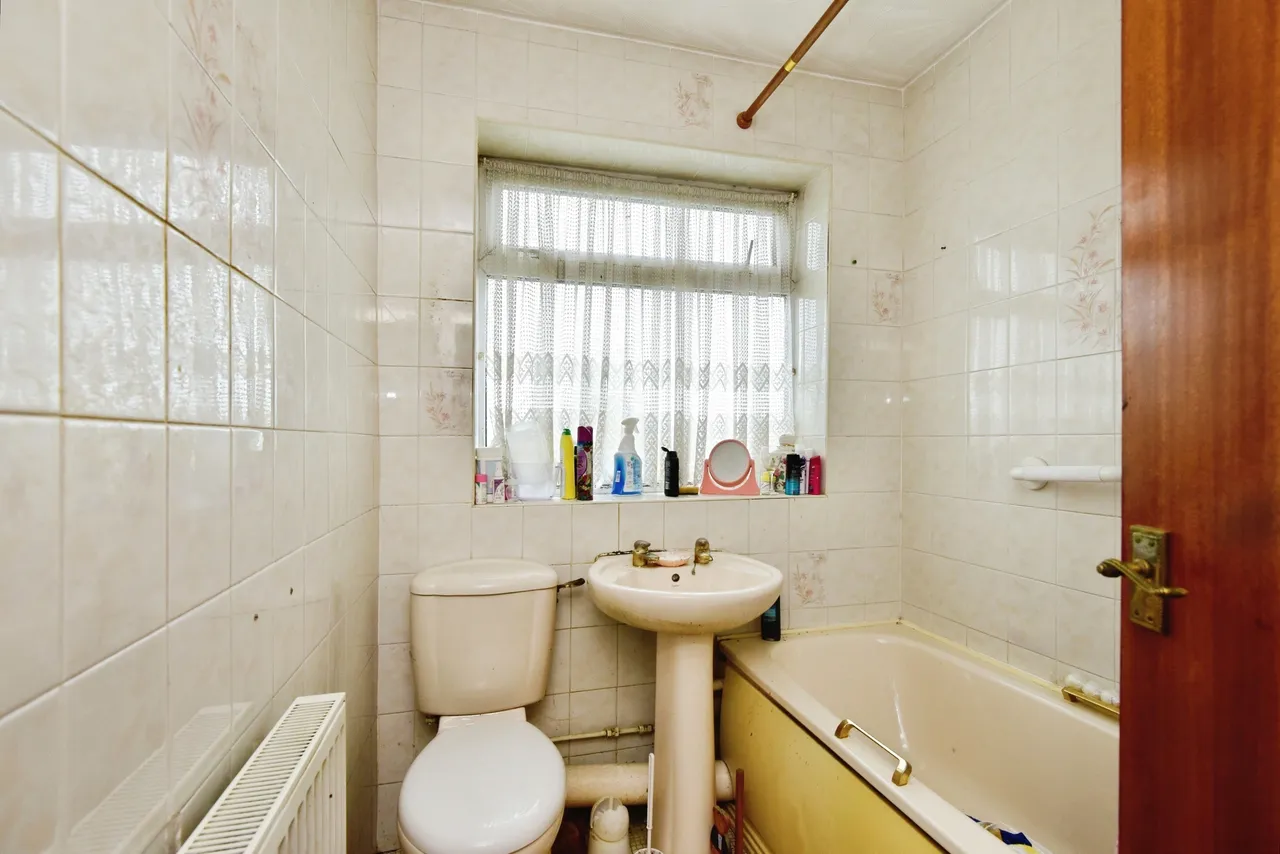 Marsh Avenue, Stoke-On-Trent, photo 9