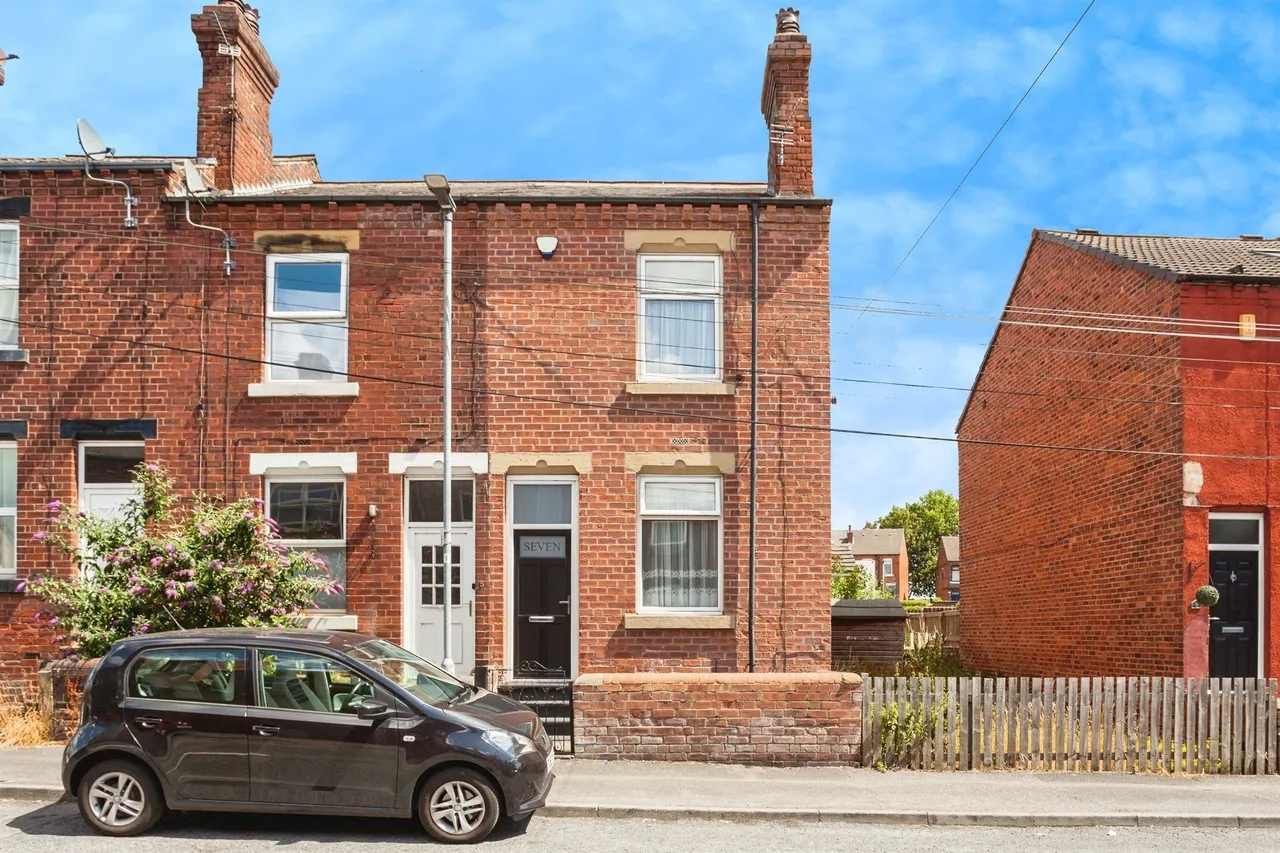 2 bed house for sale — Marshall Street, Stanley, Wakefield