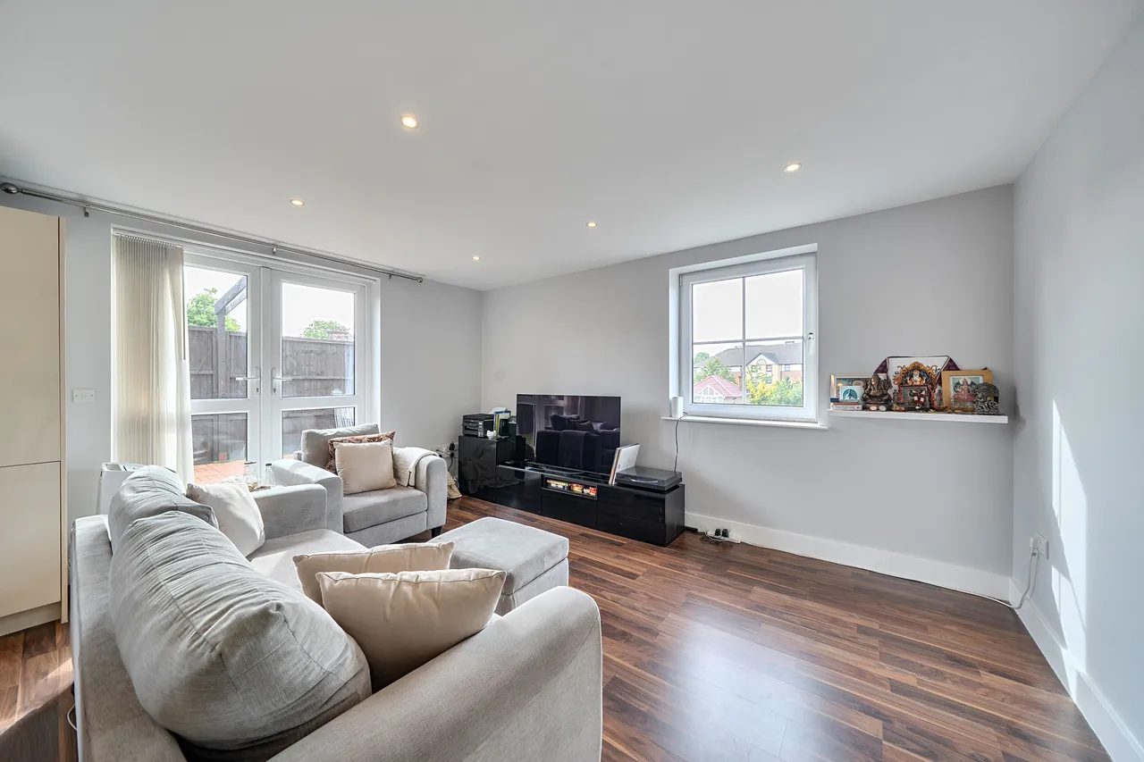 9 Brooklands Court, 415 Burnt Oak Broadway, Edgware, photo 9