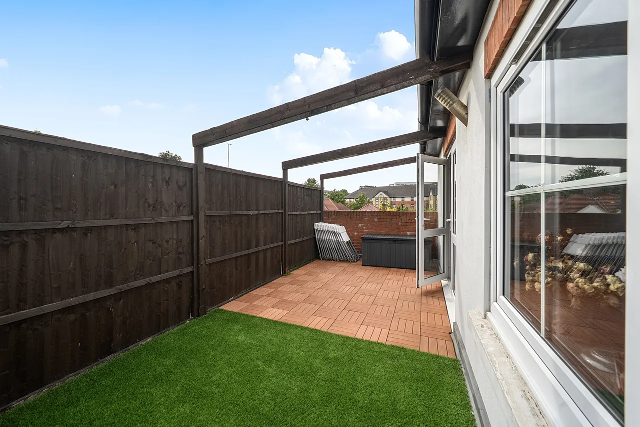 9 Brooklands Court, 415 Burnt Oak Broadway, Edgware, photo 7