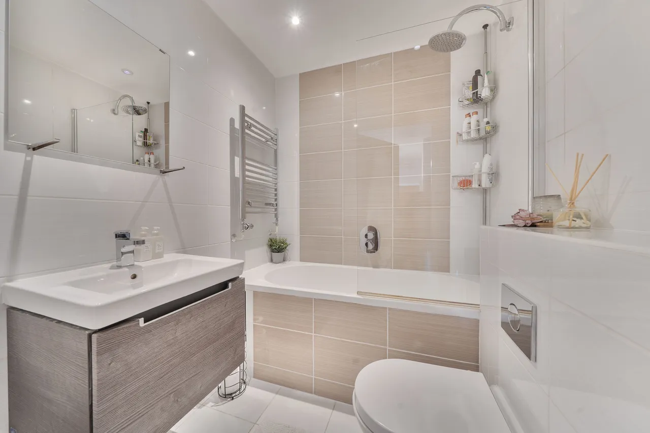 9 Brooklands Court, 415 Burnt Oak Broadway, Edgware, photo 8
