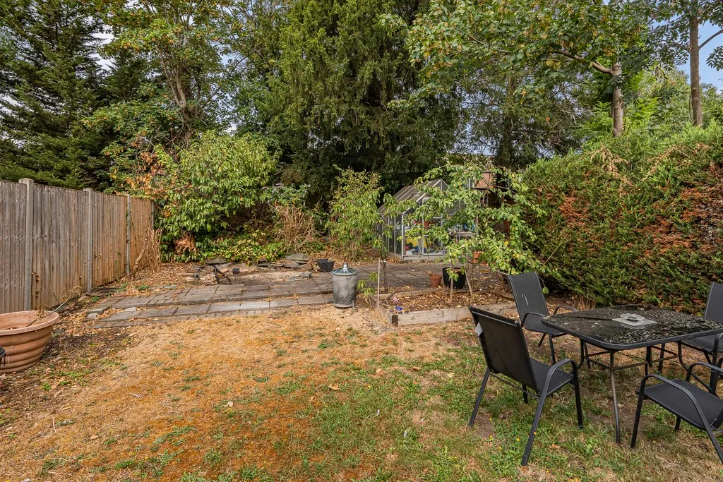 Ferrers Avenue, West Drayton, photo 30