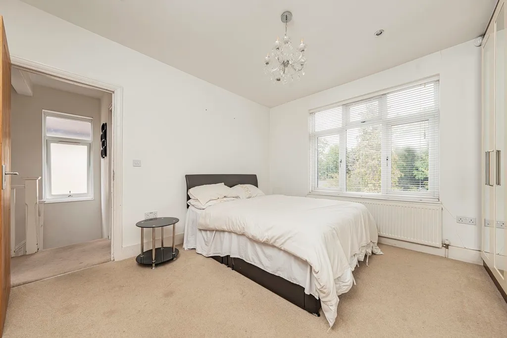 Ferrers Avenue, West Drayton, photo 8
