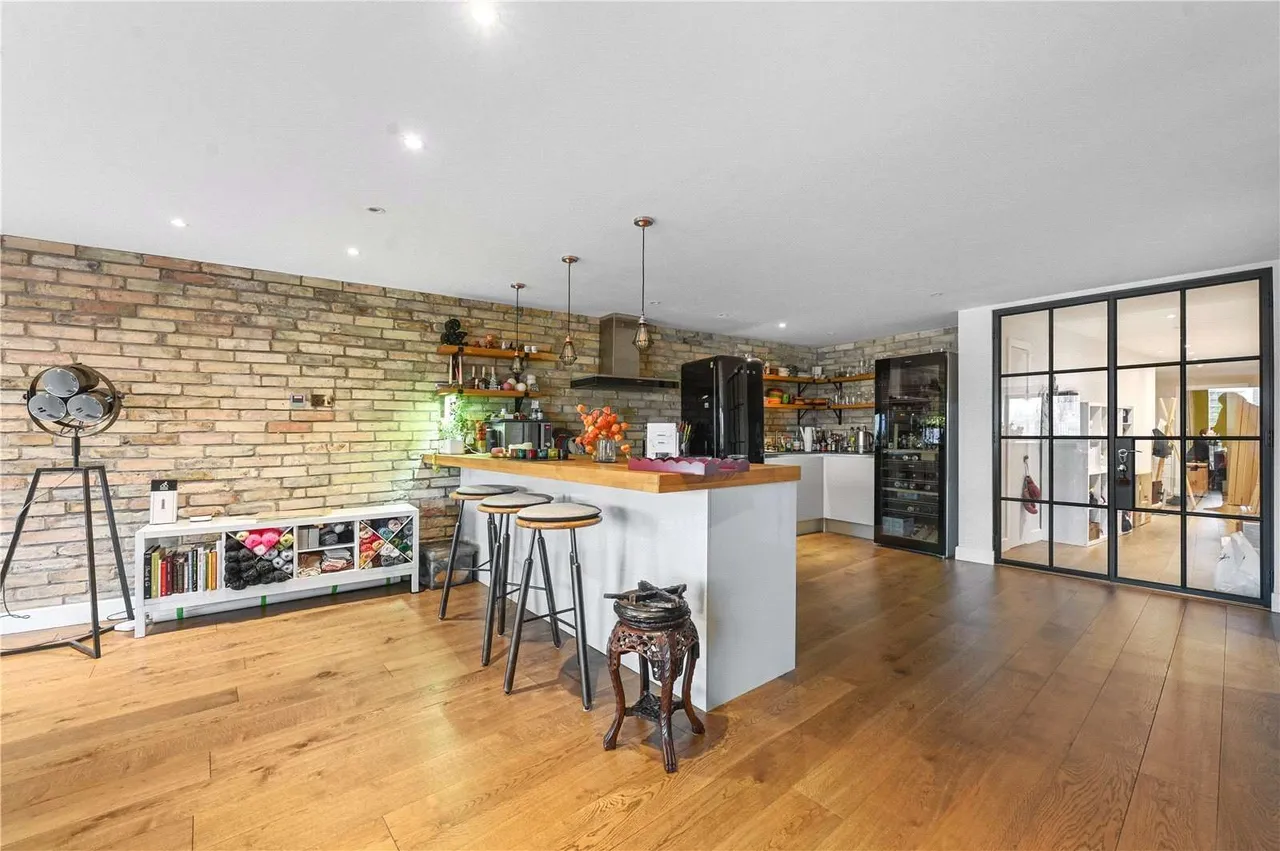 Wapping High Street, London, E1W 2NL, photo 2