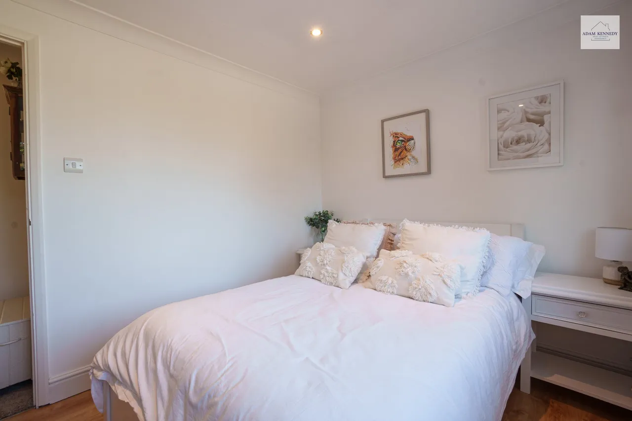 13 Forsyth Place, Enfield, Greater London, EN1 2EP, photo 31