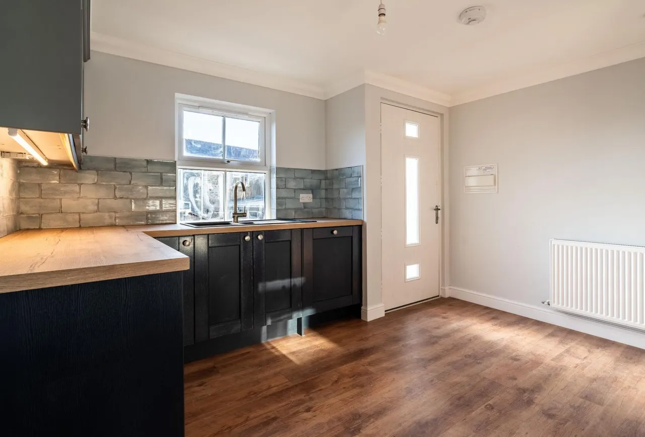 Goldcrest, Llanarth, SA47, photo 11