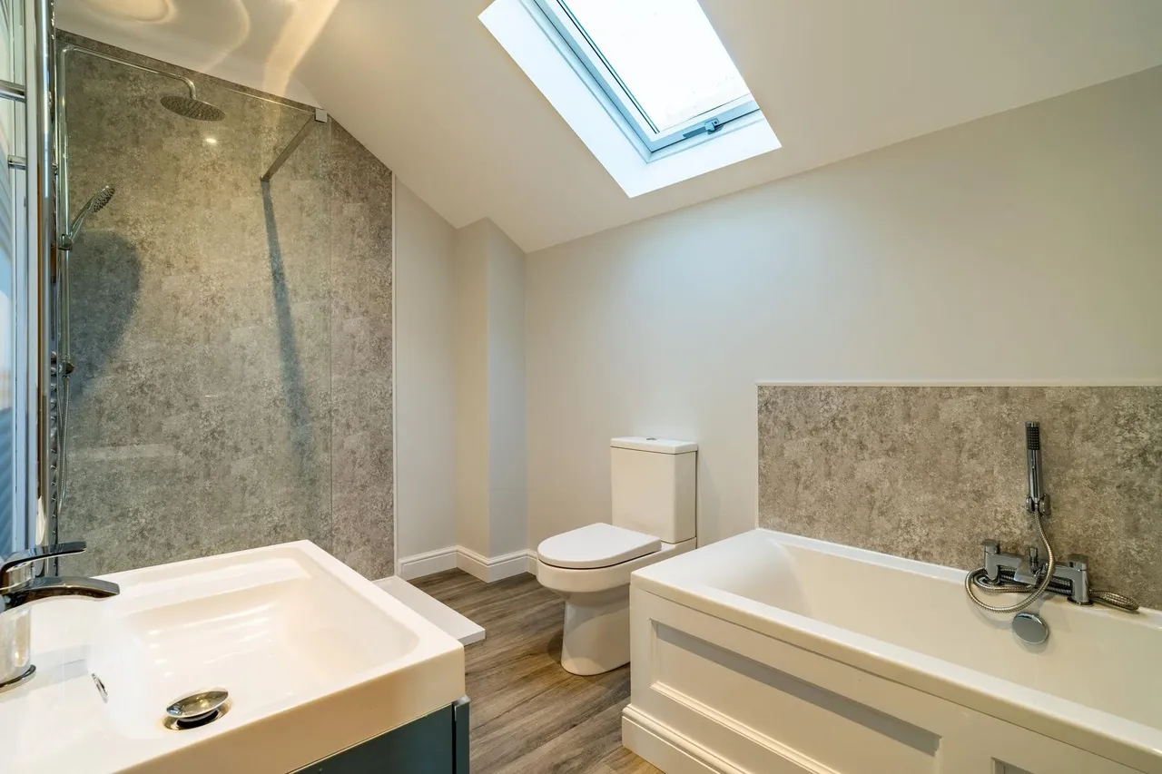 Goldcrest, Llanarth, SA47, photo 16