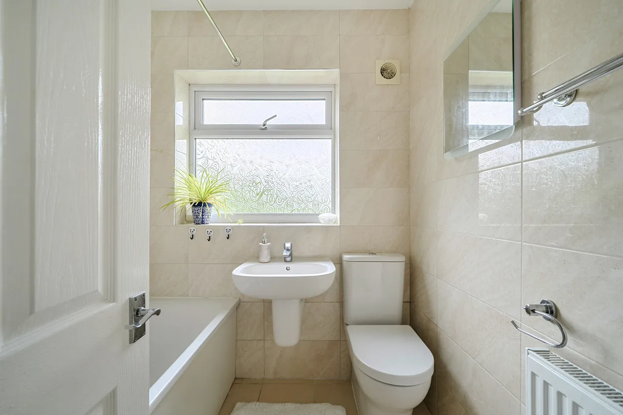 Shaftesbury Avenue, South Harrow, HA2, photo 14