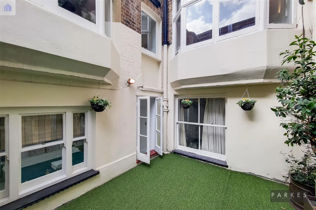 Lower Belgrave Street, Belgravia, London, SW1W 0LP, photo 6