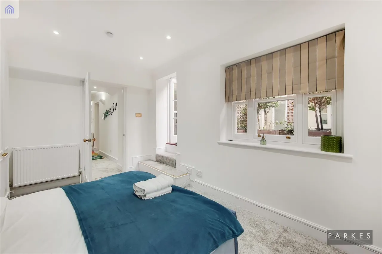 Lower Belgrave Street, Belgravia, London, SW1W 0LP, photo 5