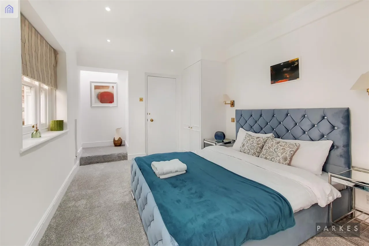 Lower Belgrave Street, Belgravia, London, SW1W 0LP, photo 9